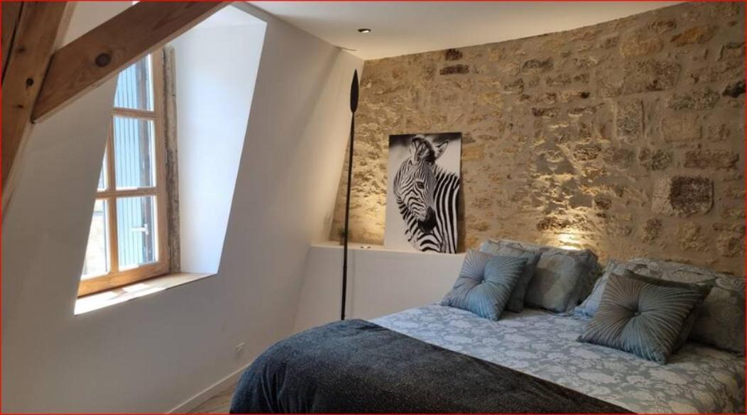 Appartement Avec Terrasse & Parking Sarlat Centre Luaran gambar